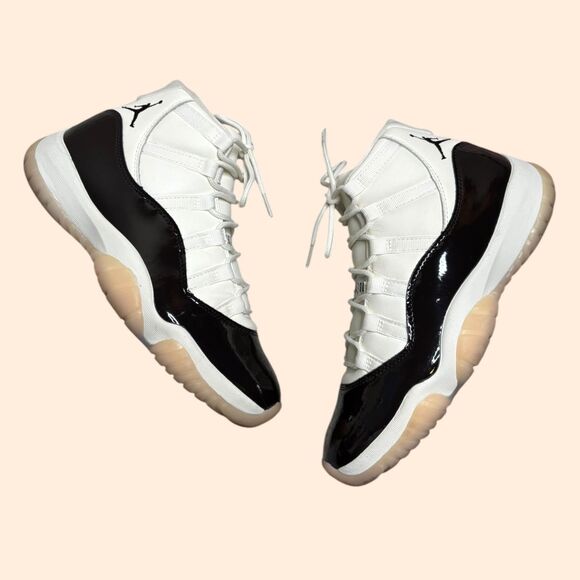 Nike Air Jordan 11 Neapolitan - Picture 1 of 11